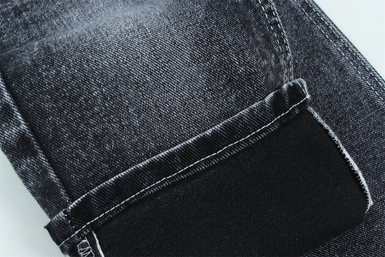 13.5 oz Tissu denim lourd pour le travail homme porter des jeans noir arrière