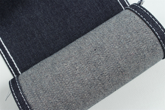 Moins de 2 dollars 12 onces 190 cm Indigo coton polyester tissu rigide en denim pour les jeans
