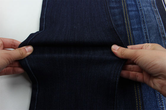 Tissu denim extensible à effet de croisé spécial, largeur 62/63"