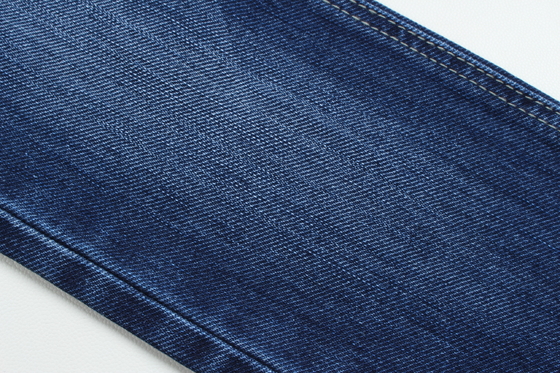 Tissu en denim à tissage spécial de douceur moyenne