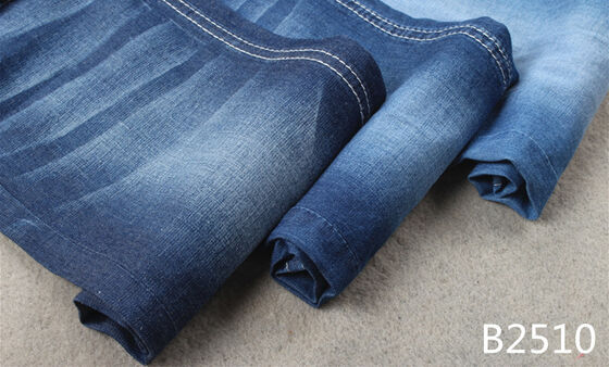 Faible poids 100% coton denim Tissu de fabrication pour chemise pour femmes / homme