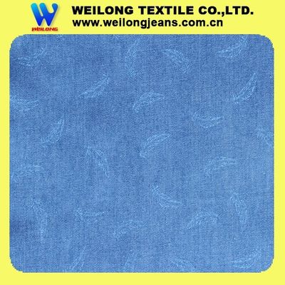 tissu léger mince de denim de coton de l'indigo 4.2oz imprimé par plume pour l'été