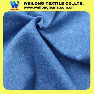tissu léger mince de denim de coton de l'indigo 4.2oz imprimé par plume pour l'été