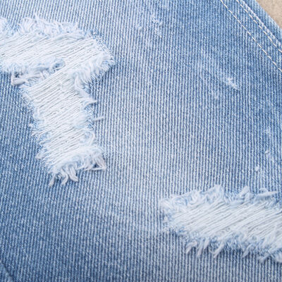 Bon prix Tissu sergé de denim rigide 100% coton pour jeans et vêtements en ligne